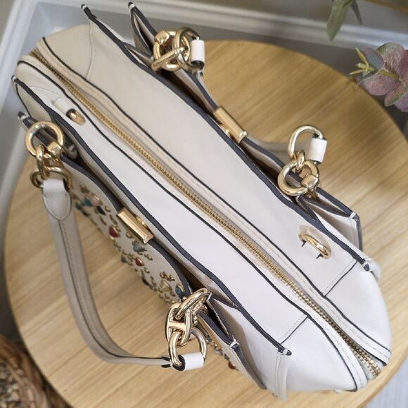 Coach Dreamer With Rivets - Picture 10 of 16